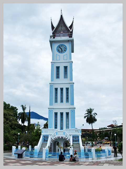 In the centre of Bukit Tinggi is a clock tower called Jam Gadang. Built in 1926 the clock was a gift from the queen of Holland. When first built the tower had a domed top though when Indonesia gained independence the top was changed with the symbol of the buffulo horns, the symbol of the Minangkabau people